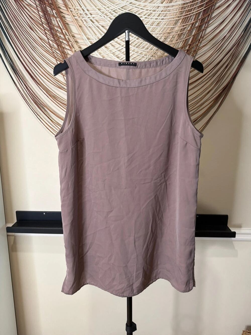 Sisley beige tank top M tall shell EUC 3301
